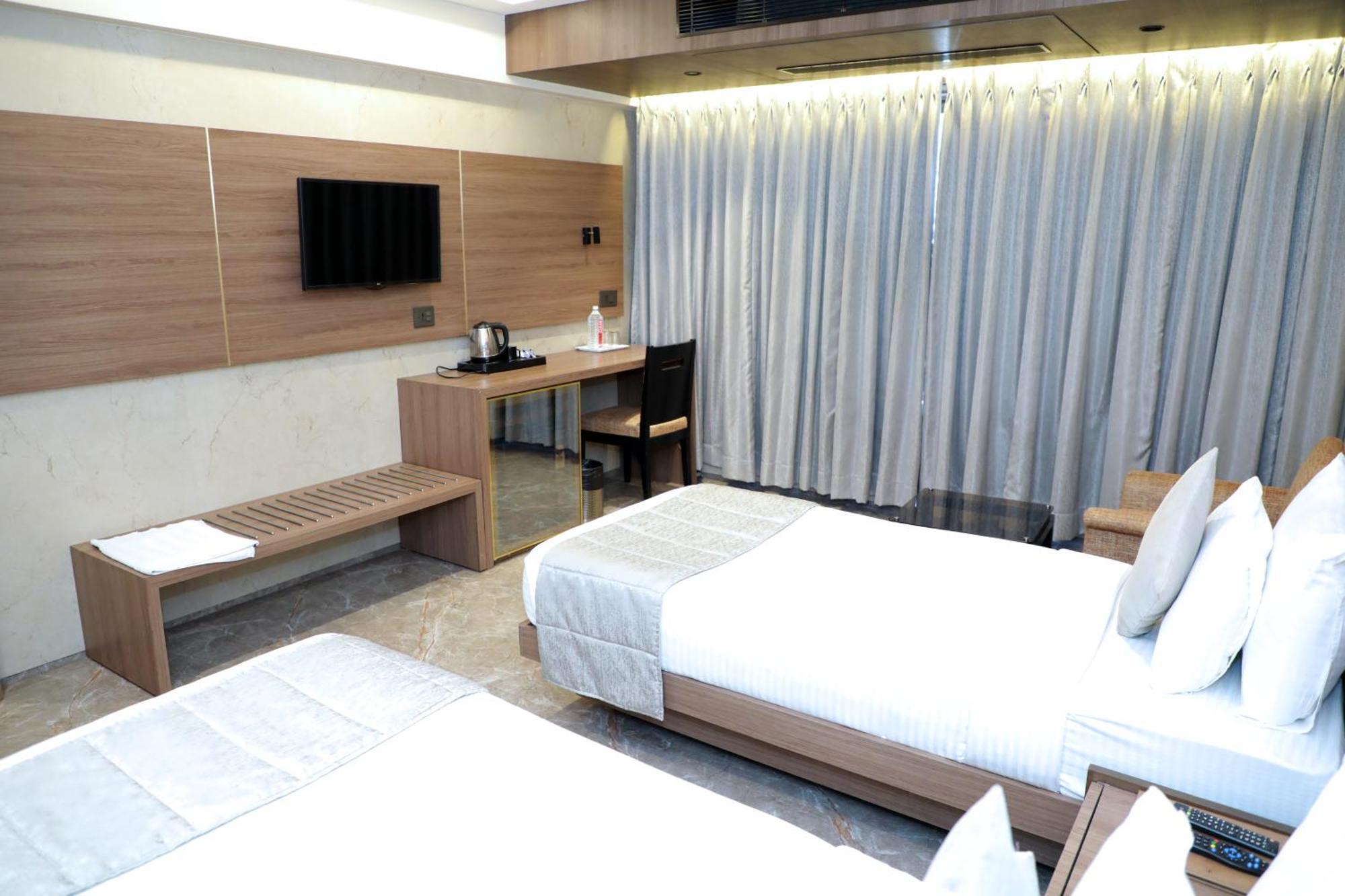 Hotel Archana Residency Mumbai Exterior photo