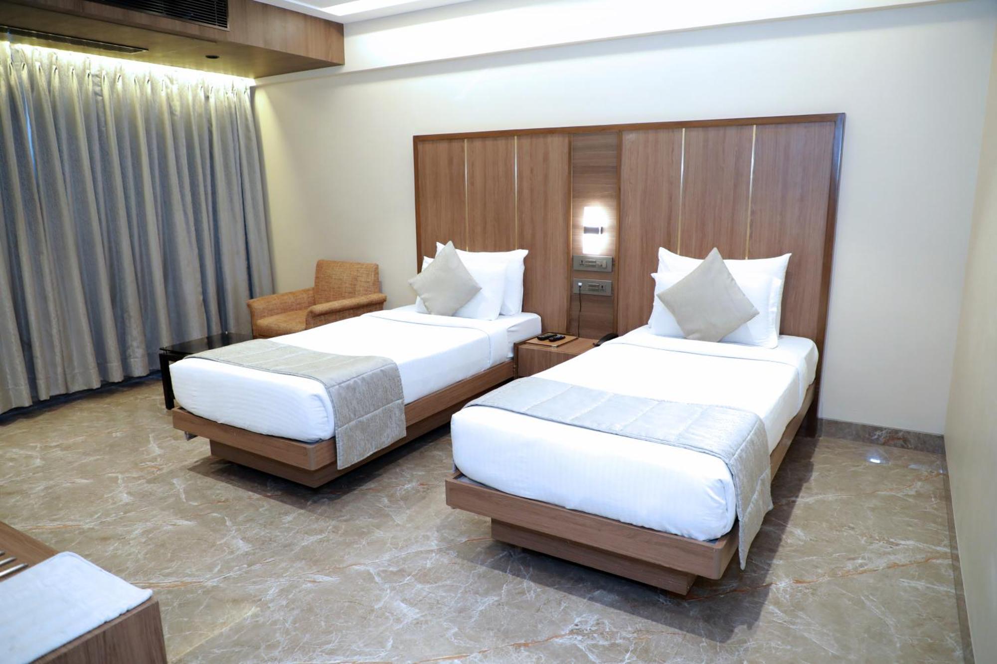 Hotel Archana Residency Mumbai Exterior photo